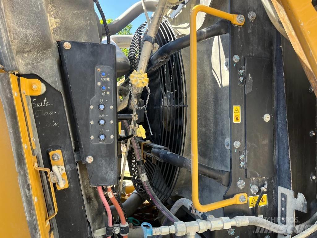 CAT 980 K  q coupler Kolové nakladače