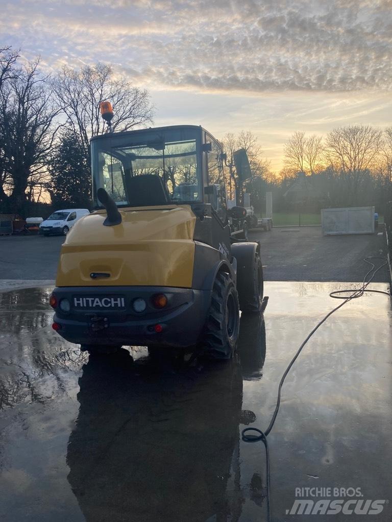 Hitachi ZW 75-6 Kolové nakladače