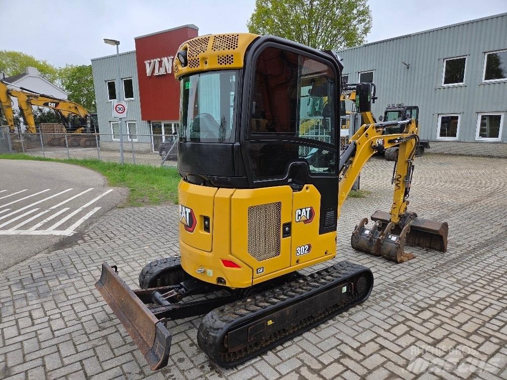 CAT 302CR Mini rýpadla < 7t