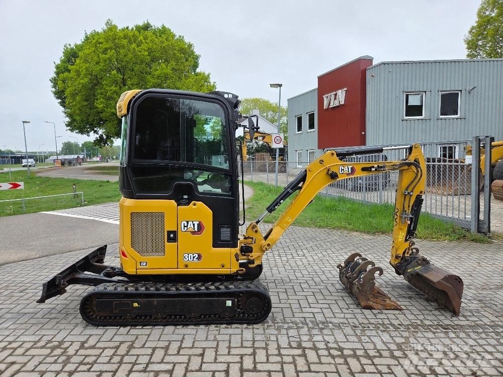 CAT 302CR Mini rýpadla < 7t