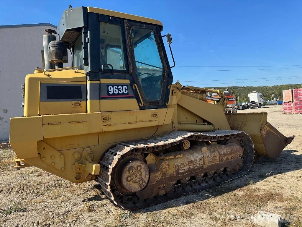 CAT 963 C Pásové nakladače