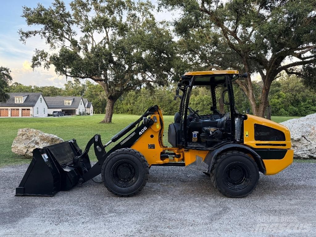 JCB 407 Kolové nakladače