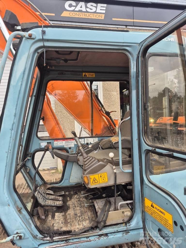 Hitachi EX 200-3 Pásová rýpadla