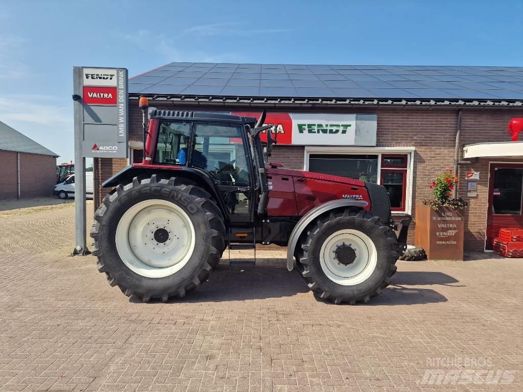 Valtra 8950 Traktory