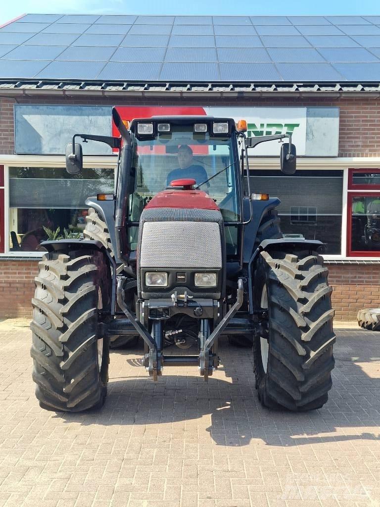 Valtra 8950 Traktory