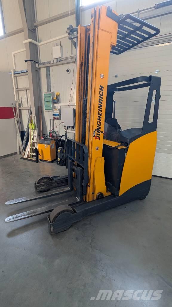 Jungheinrich ETV 325 Retraky