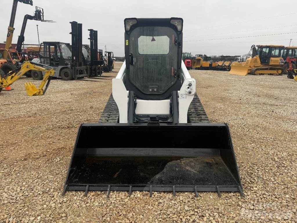 Bobcat T 630 Smykem řízené nakladače