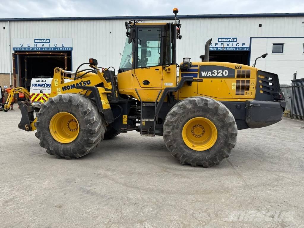 Komatsu WA320-5 Kolové nakladače