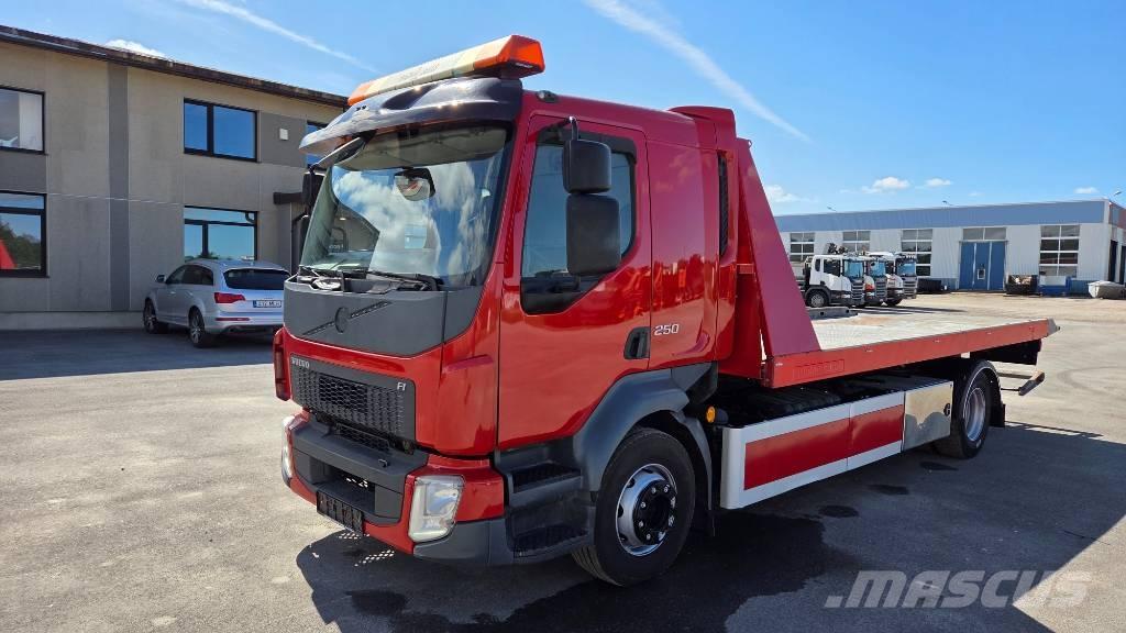Volvo FL 250 4X2 Valník s navijákem