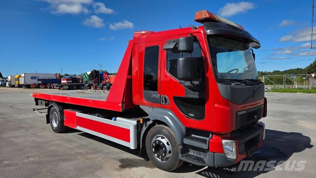 Volvo FL 250 4X2 Valník s navijákem