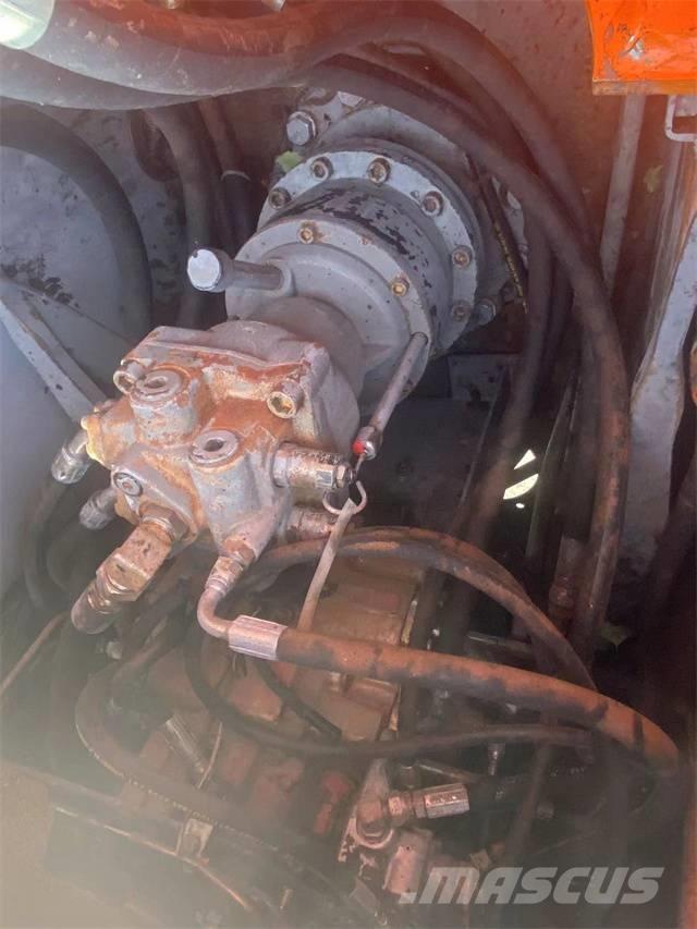 Hitachi EX120 Pásová rýpadla