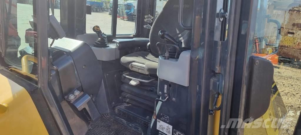 Komatsu D 51 PX-22 Pásové dozery