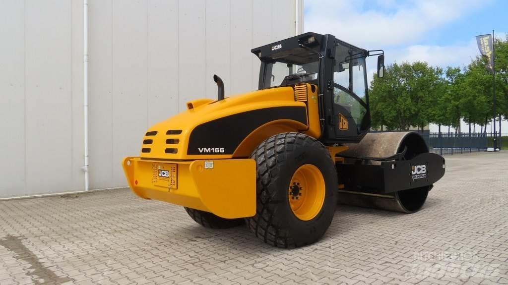 JCB VM166D Tahačové válce
