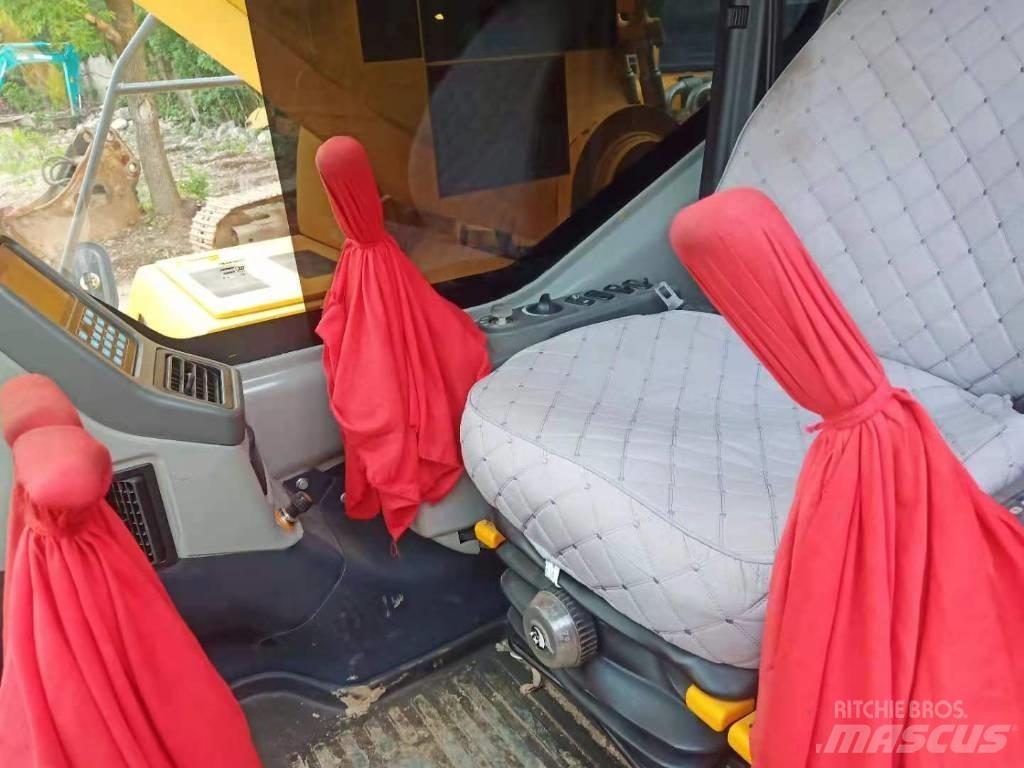 Komatsu PC 450-7 Pásová rýpadla