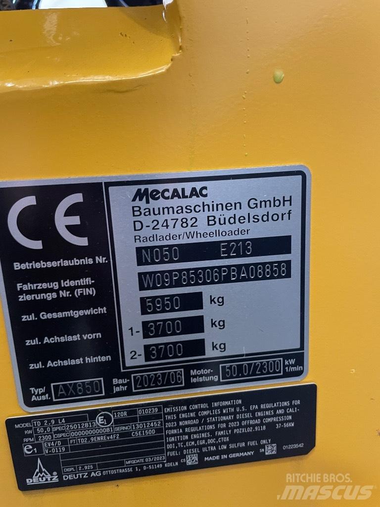 Mecalac AX 850 Kolové nakladače