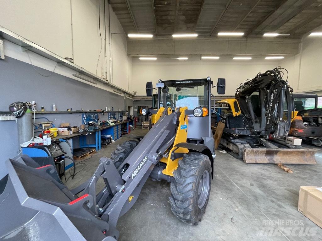 Mecalac AX 850 Kolové nakladače