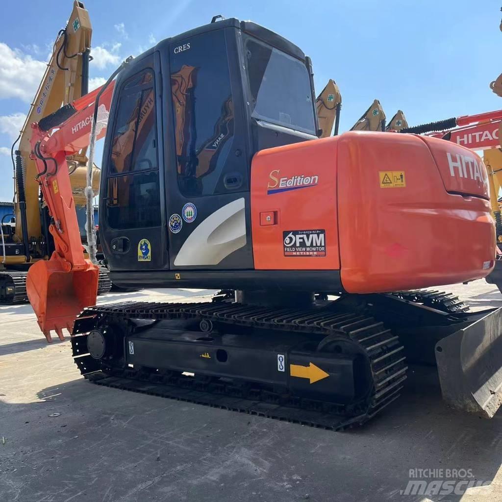Hitachi ZX 70-5 Midi rýpadla 7t - 12t