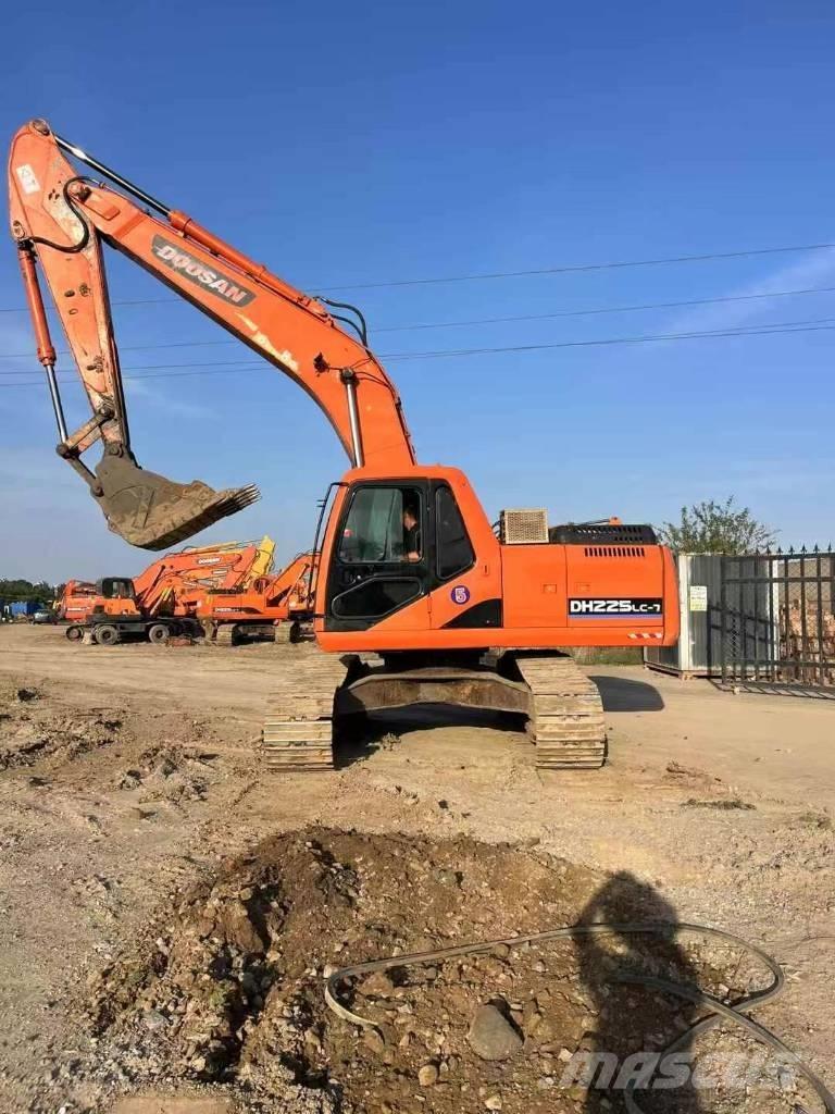 Doosan DH 225 LC-9 Pásová rýpadla