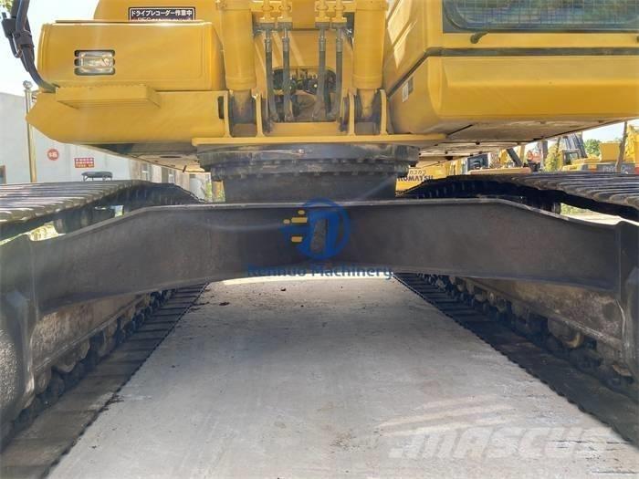 Komatsu PC 210 LC Pásová rýpadla