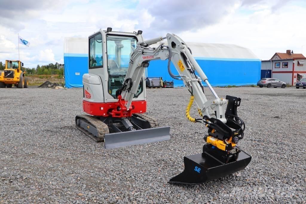 Takeuchi TB325R Mini rýpadla < 7t