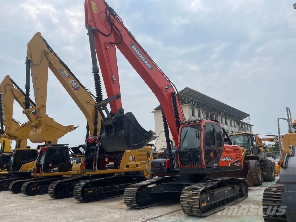 Doosan DX 225 LCA Pásová rýpadla