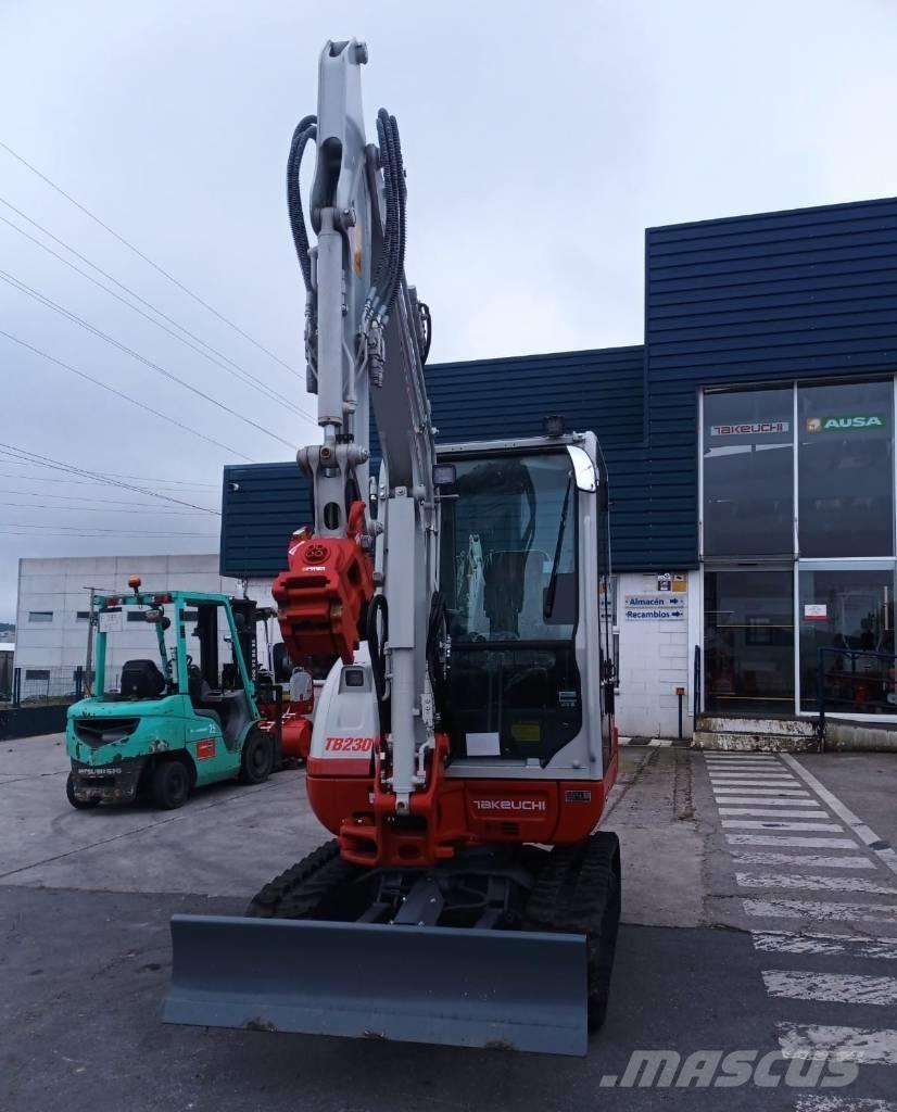 Takeuchi TB 230 Mini rýpadla < 7t
