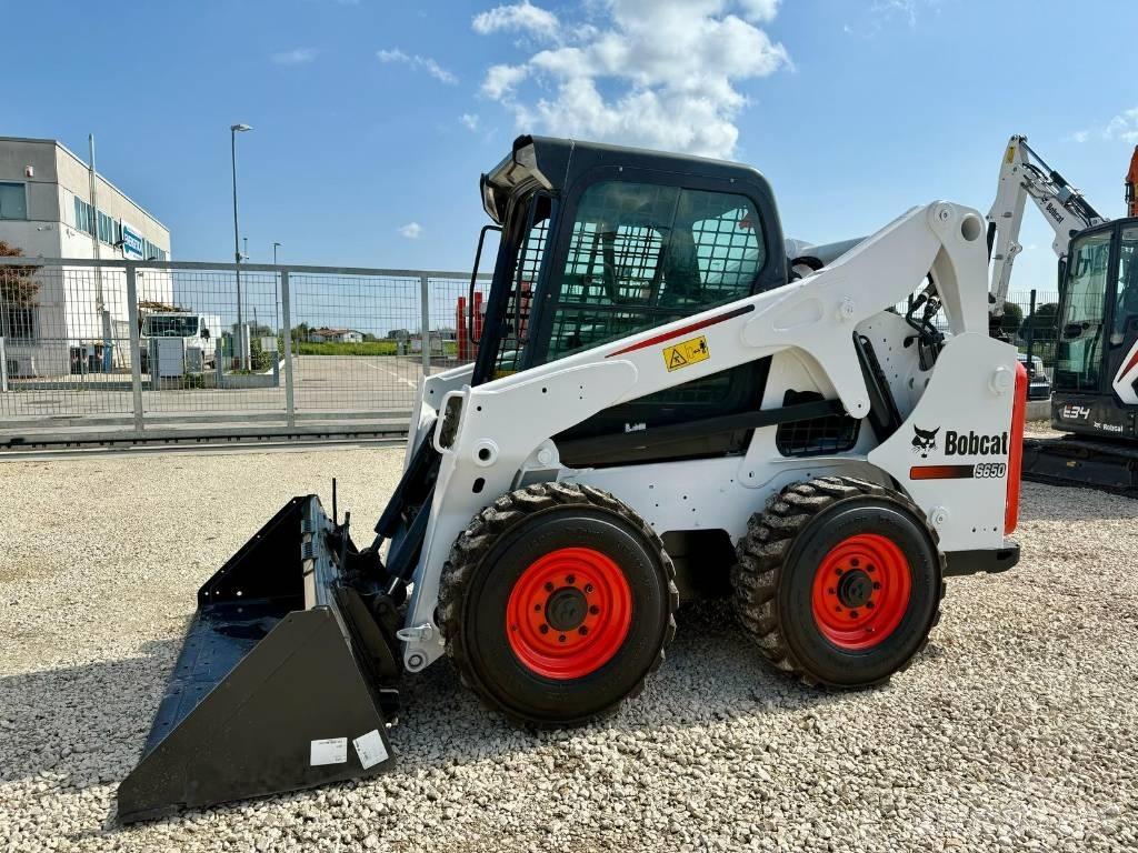 Bobcat S 650 Smykem řízené nakladače