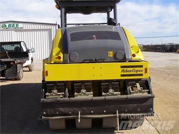 Dynapac CP2700 Pneumatikové válce