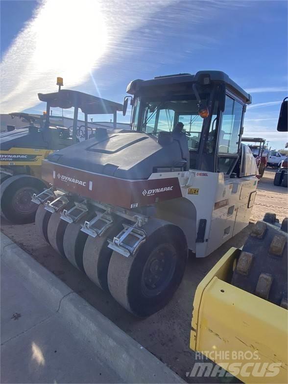 Dynapac CP2700 Pneumatikové válce
