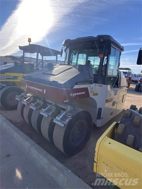 Dynapac CP2700 Pneumatikové válce