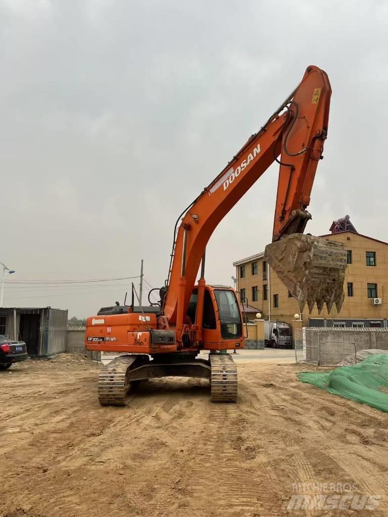 Doosan DX300LCA Pásová rýpadla