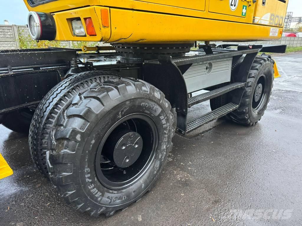 Liebherr A 900 C ZW Kolová rýpadla
