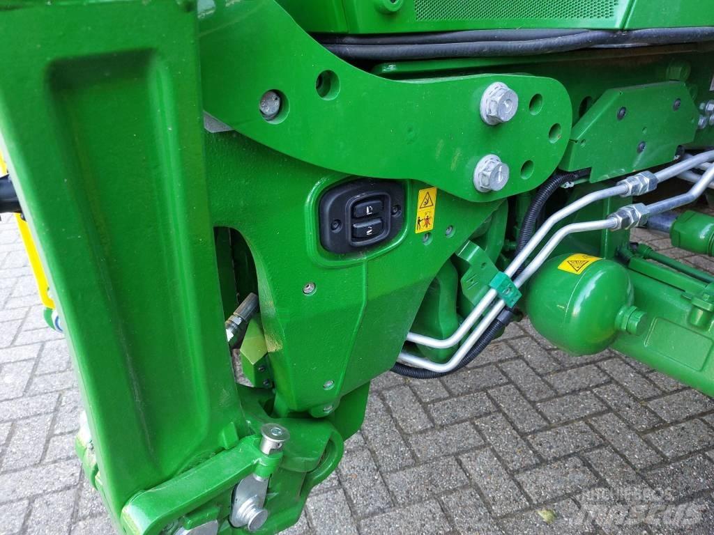 John Deere 6R150 Traktory