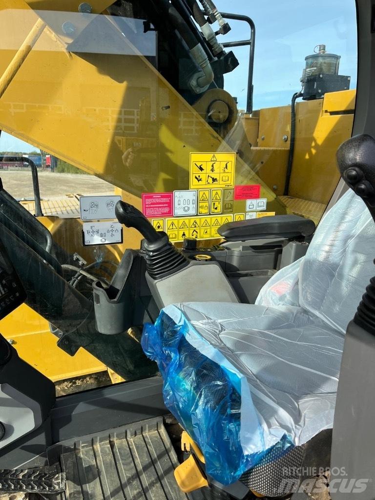 CAT 325 Pásová rýpadla