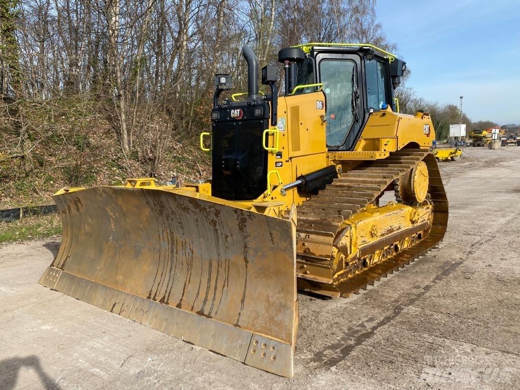 CAT D 6 Pásové dozery