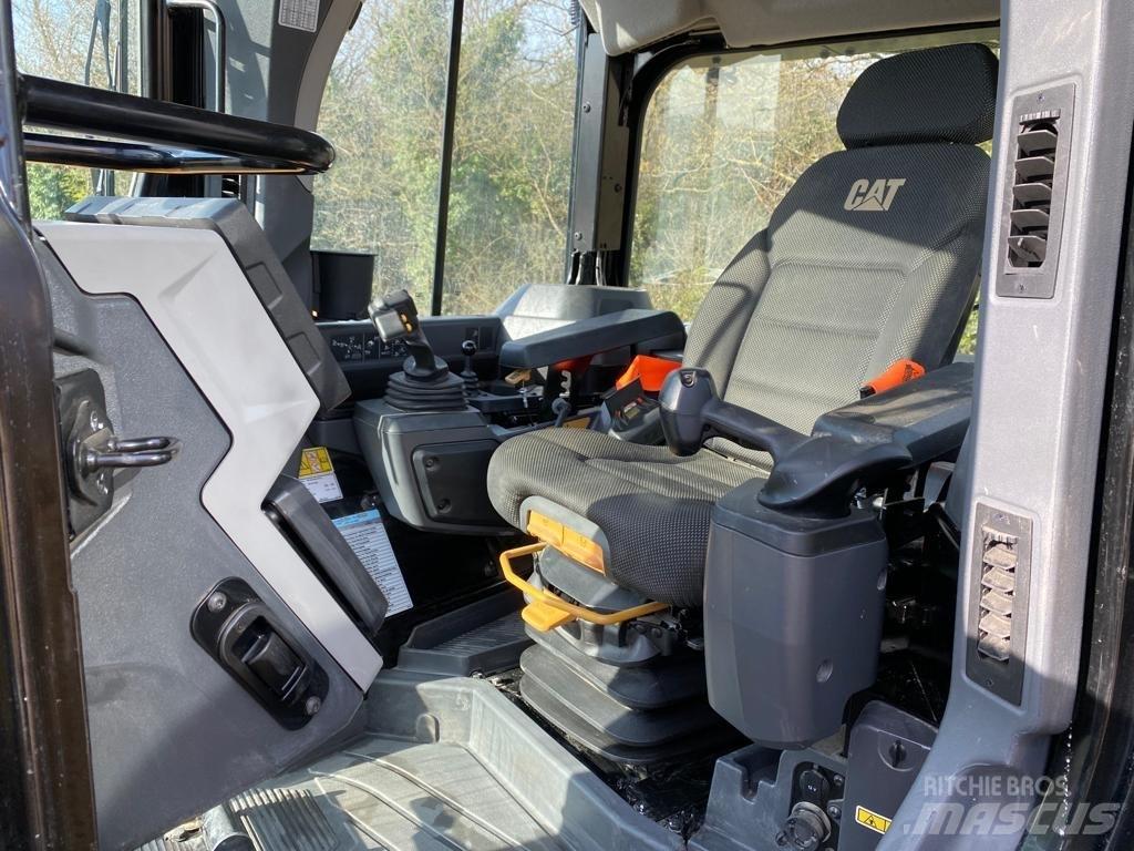 CAT D 6 Pásové dozery