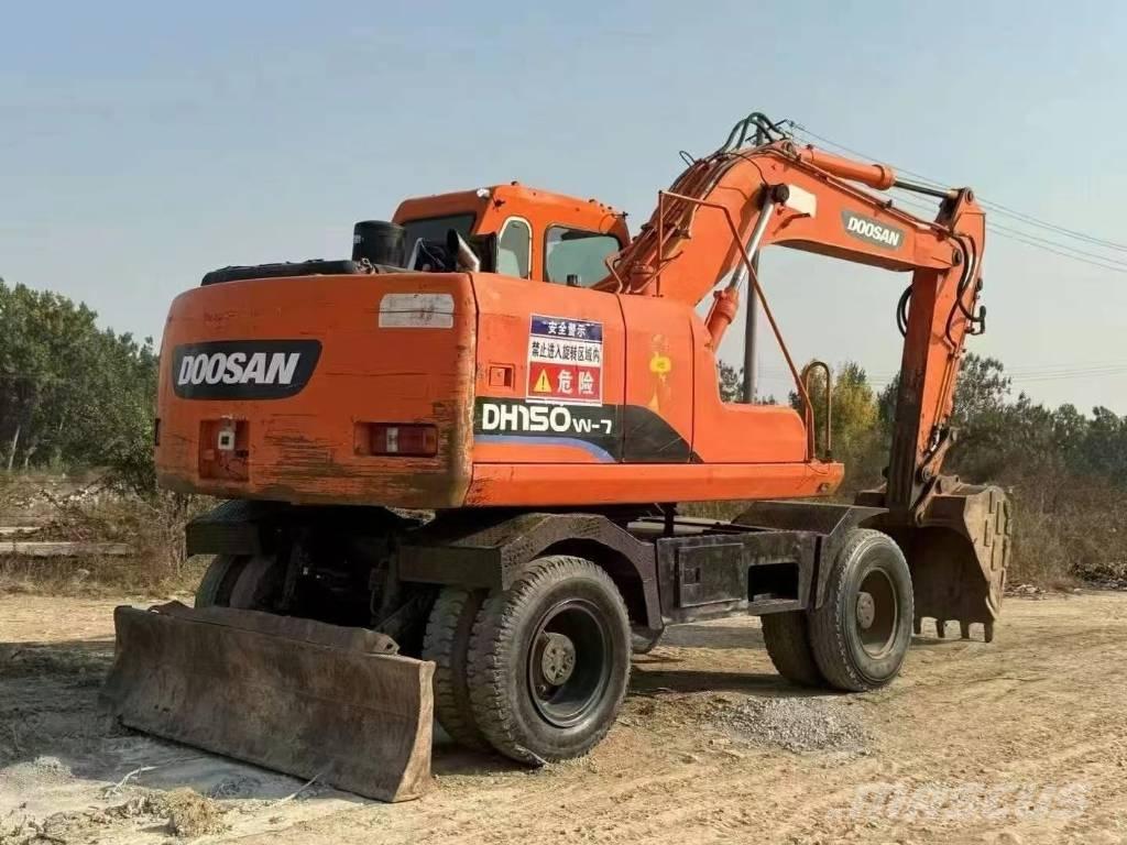 Doosan DH150W Kolová rýpadla