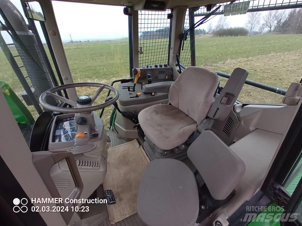 John Deere 6115M Lesní traktory