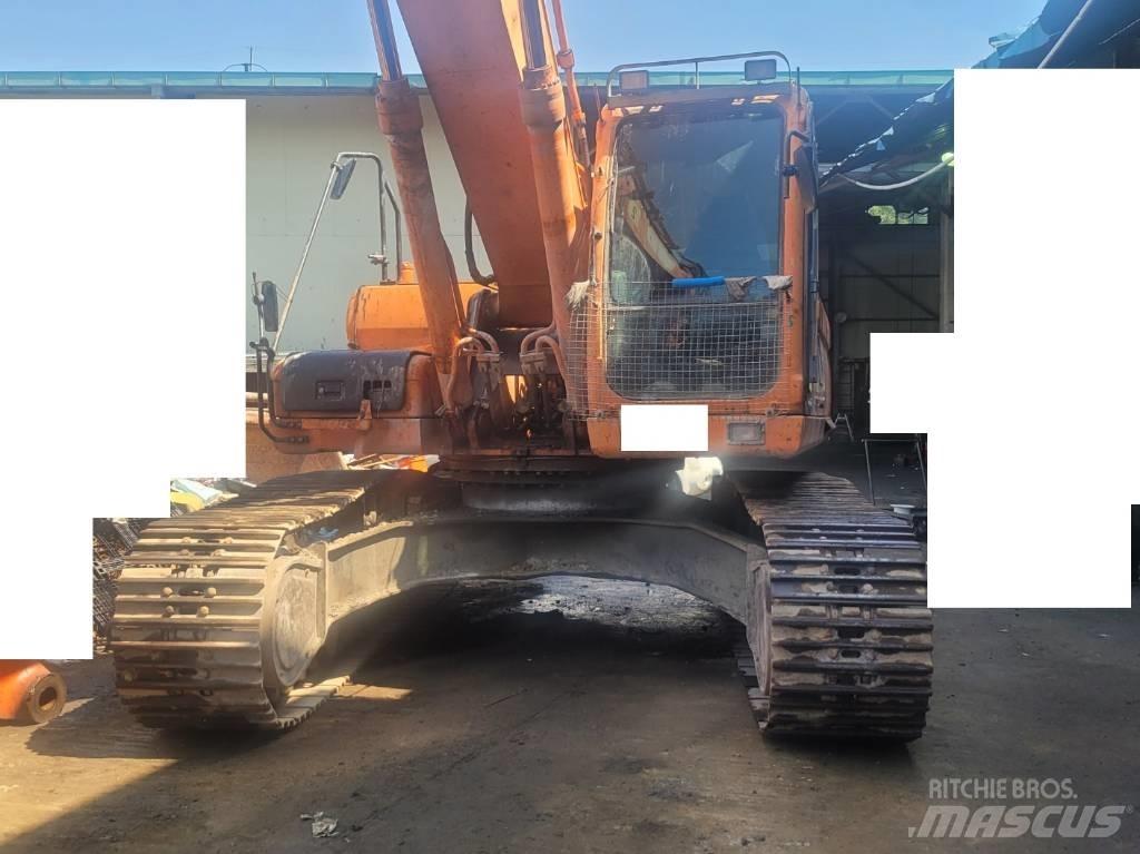 Doosan DX 300 LCA Pásová rýpadla