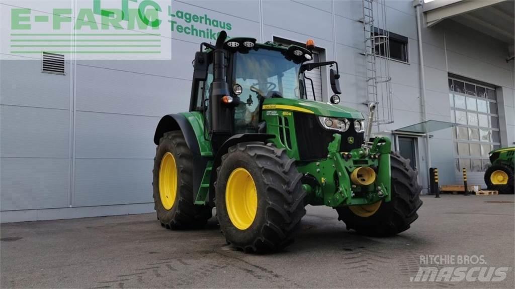 John Deere 6100m Traktory