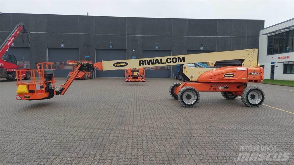 JLG M600JP Teleskopické plošiny