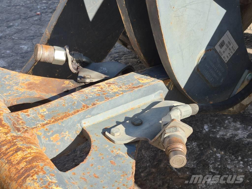 John Deere 204 K Kolové nakladače