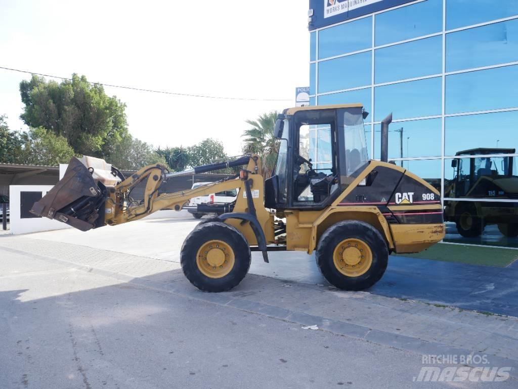 CAT 908 Kolové nakladače