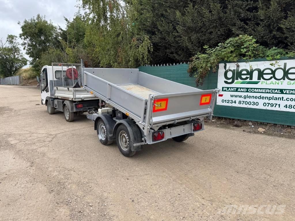 Ifor Williams 8 x 5 Sklápěcí přívěsy