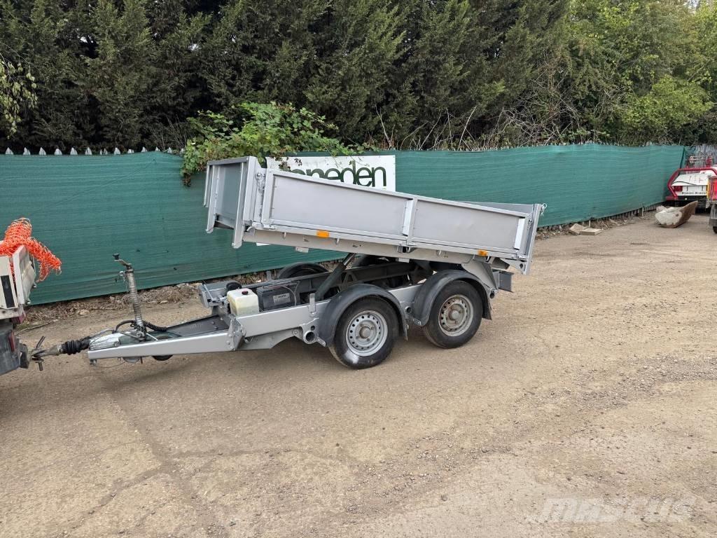 Ifor Williams 8 x 5 Sklápěcí přívěsy