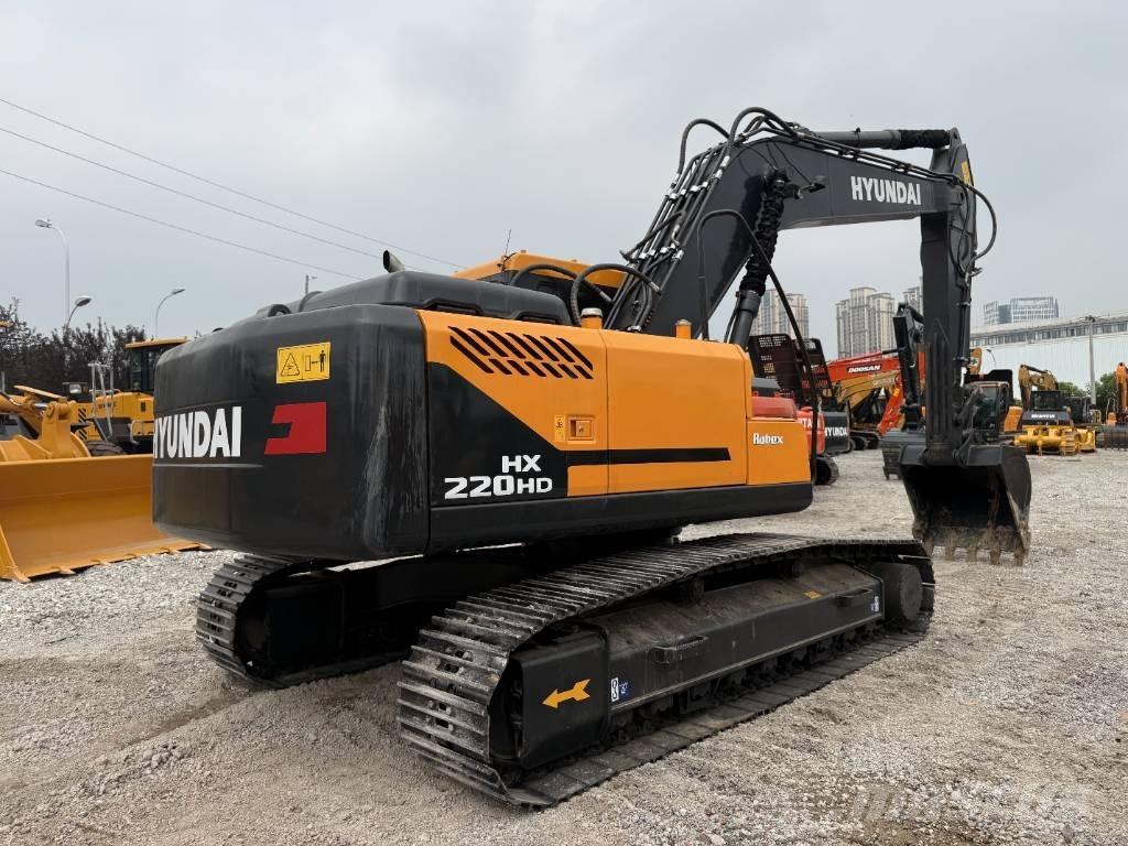 Hyundai HX 220 Pásová rýpadla