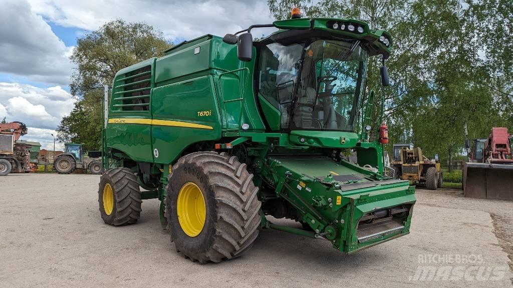 John Deere T 670 i Sklízecí mlátičky