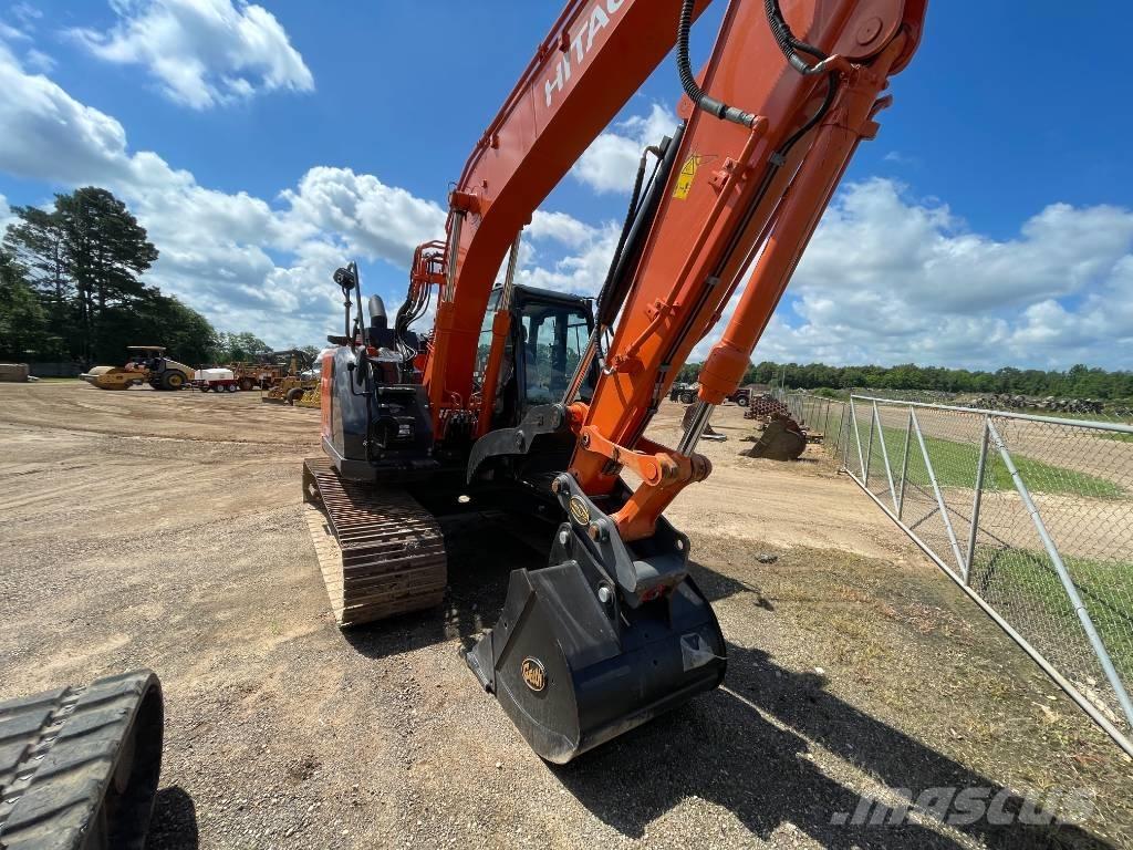 Hitachi ZX 135 US-6 Pásová rýpadla