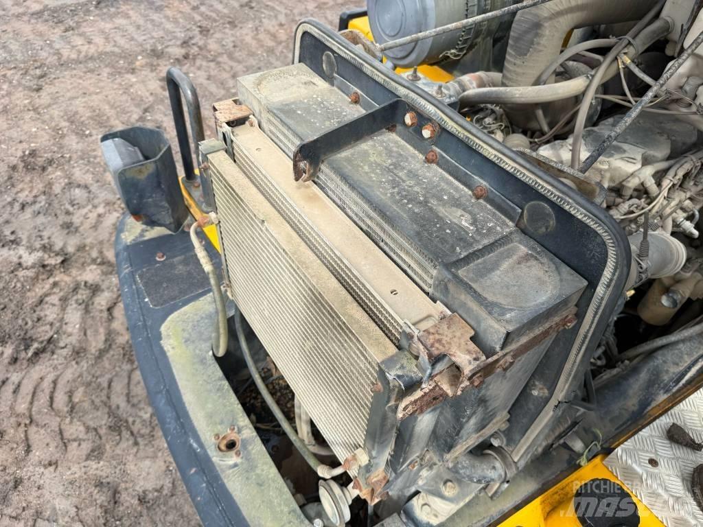 JCB 722 Kloubové dempry