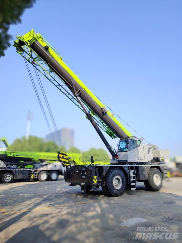 Zoomlion ZRT 600 Univerzální terénní jeřáby